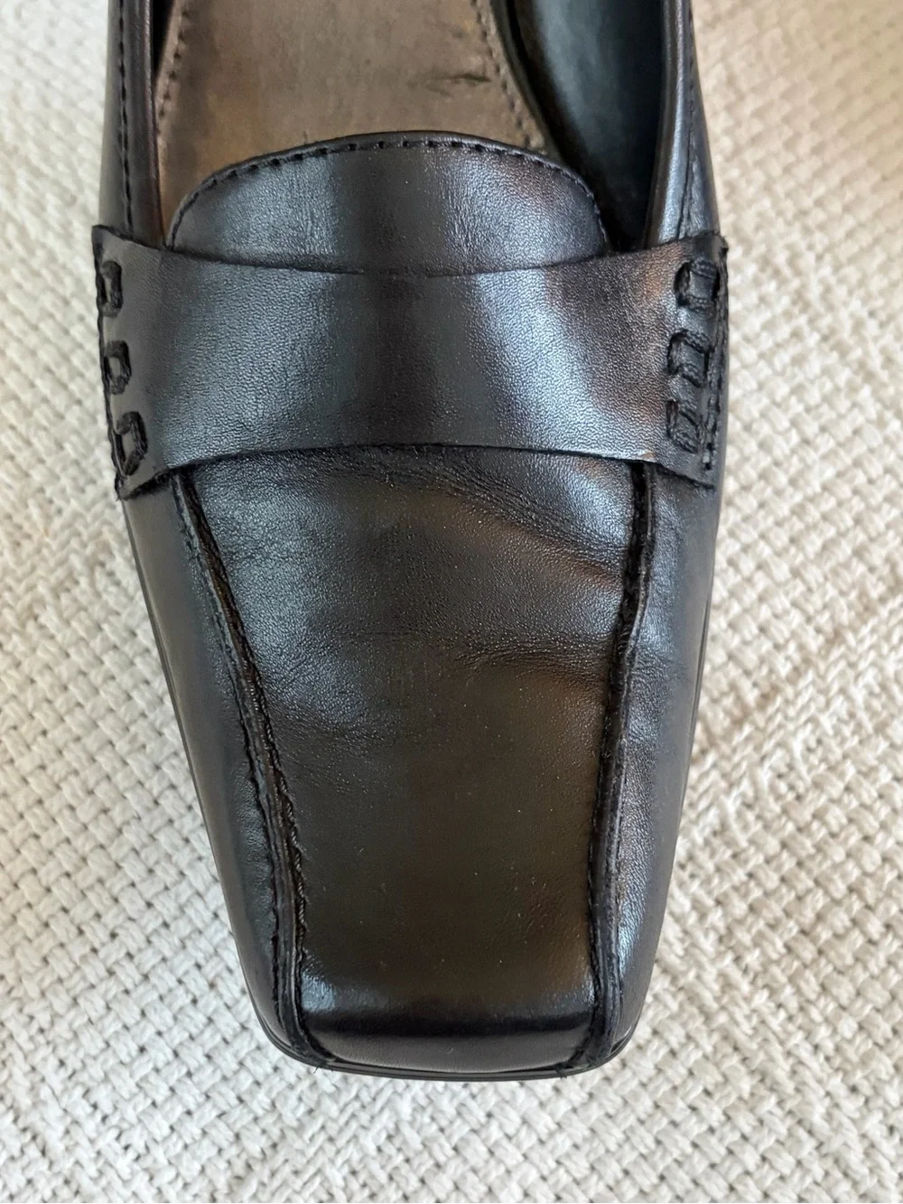 Etienne Aigner classic black